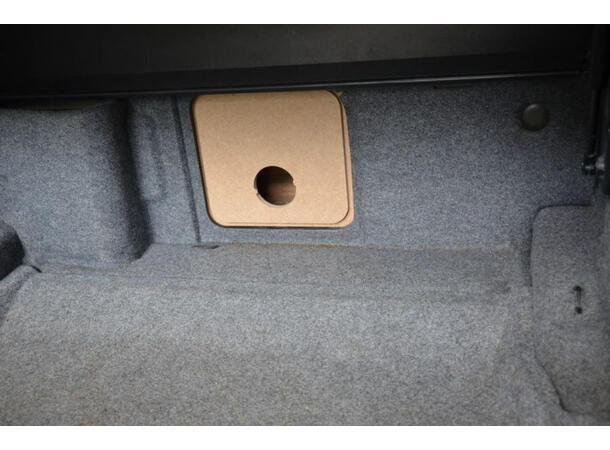 ConnectED Bilspesifikk basskasse 8" BMW 3-serie (E46) Cab (2000 - 2006)