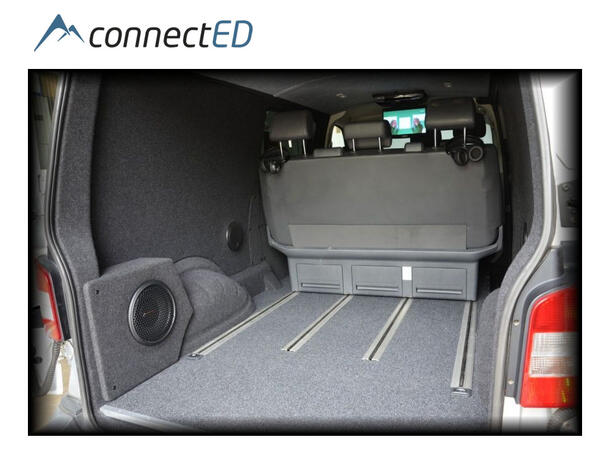 ConnectED Bilspesifikk basskasse 10" VW Transporter (2004 - 2015) Venstre