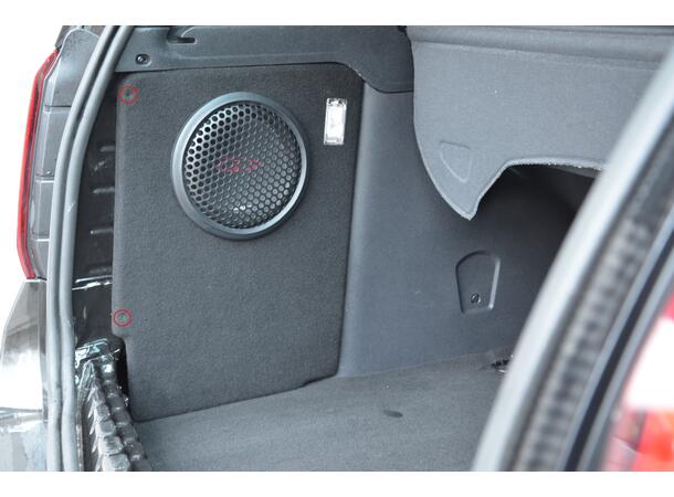 ConnectED Bilspesifikk basskasse 8" Dacia Duster (2012 - 2017)
