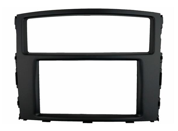 InCarTec Monteringskit 2-DIN Mitsubishi Pajero (2006 -->) (Sort)