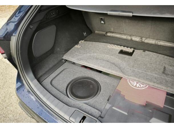 ConnectED Bilspesifikk basskasse 10" Lexus RX (2023 -->)